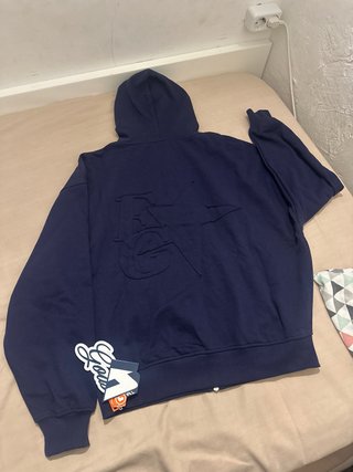 Sudadera con cremallera azul