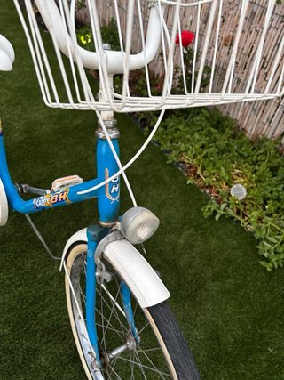 Bicicleta Vintage Azul Cesta 90s