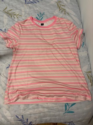 Camiseta de rayas rosa y blanca Talla M