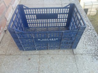 Cajas de plástico azules