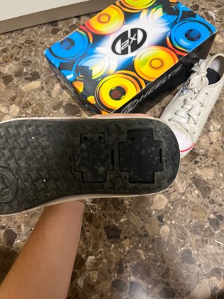Zapatillas Heelys NIÑO con ruedas