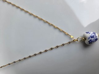 Collar con colgante de pez