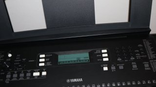 Piano Yamaha PSR-E373