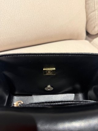 Bolso Chanel Negro Acolchado Cadena Dorada