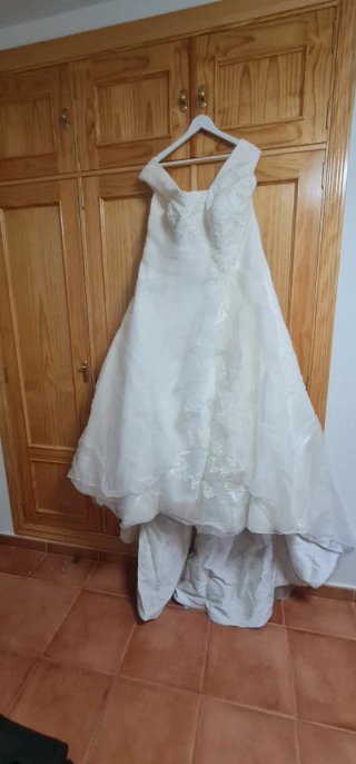 Vestido de Novia Elegante y Romántico