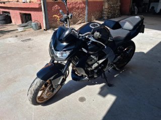 Kawasaki Z750 con papeles de 25kw.