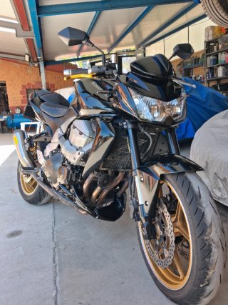 Kawasaki Z750 con papeles de 25kw.