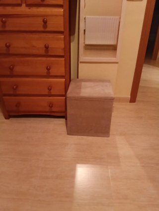 2 Camas de 90 con Mesitas de Noche y sinfonier