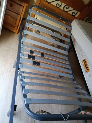 2 Camas de 90 con Mesitas de Noche y sinfonier