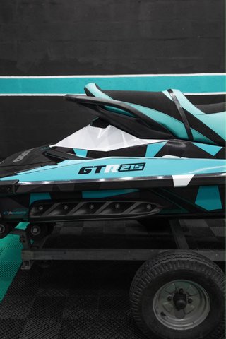 Moto de agua Seaado GTR 215