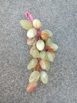 2 cachos uvas decorativas pedra vintage