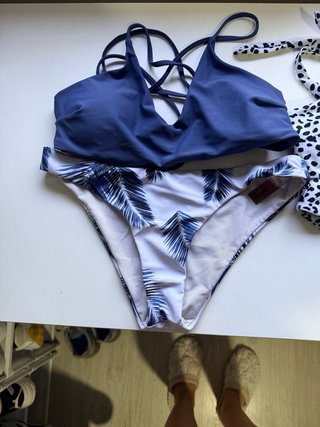 Bikini estampado hojas y lunares