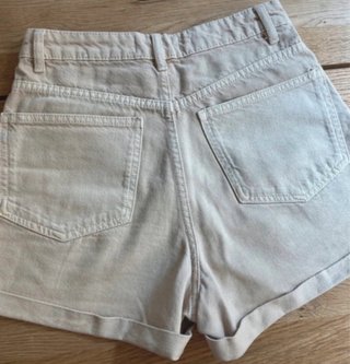 Pantalón corto Mango beige talla S/36