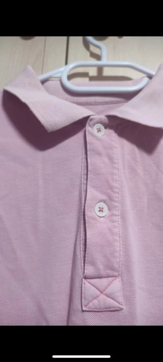 Polo rosa con logo