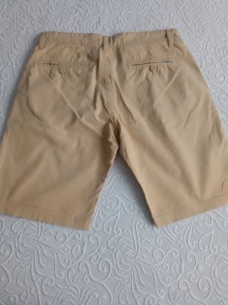 Pantalón corto beige