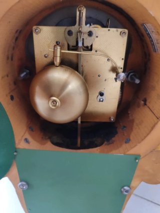 Reloj de pared antiguo, madera con pan de oro