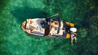 ALQUILER BARCO SIN LICENCIA  (Aqua Yachts590)40CV