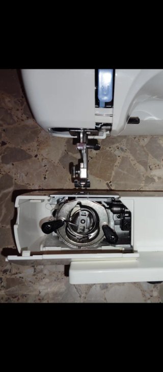 Máquina de coser Termozeta inventa100