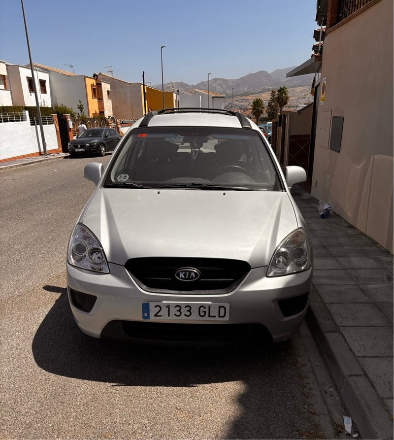 KIA Carens 2009 - foto 1