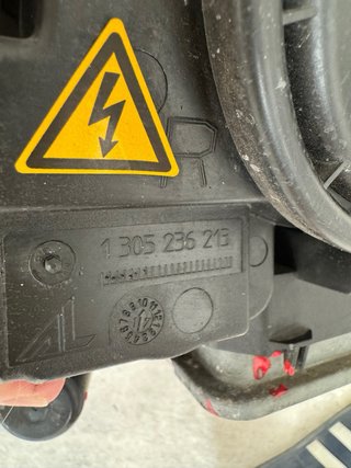 Faro derecho XENON Mercedes W204