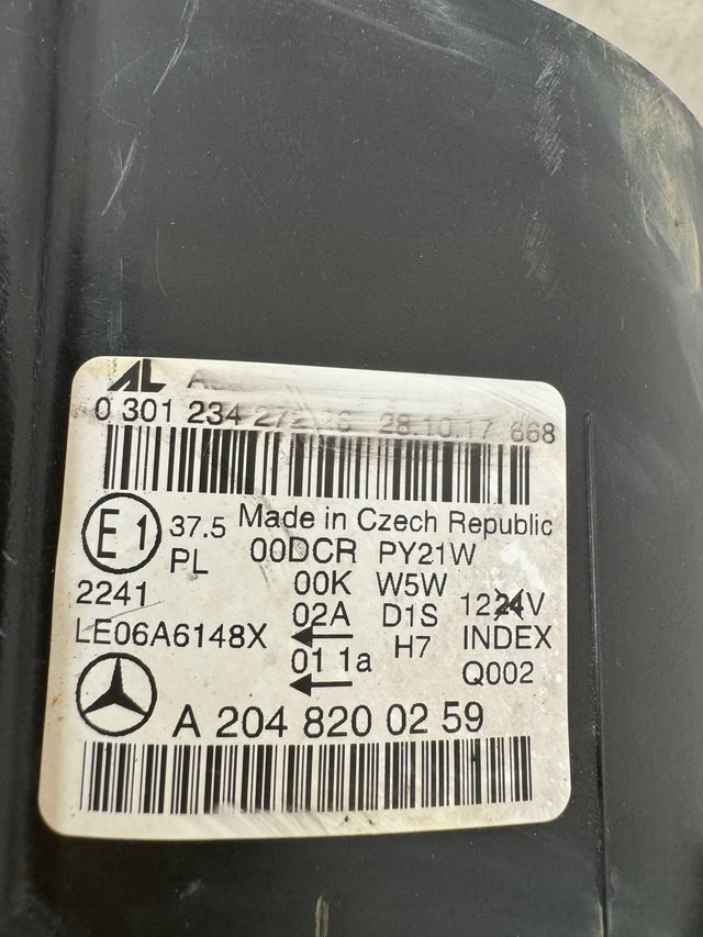 Faro derecho XENON Mercedes W204