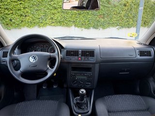 Volkswagen Golf 2001