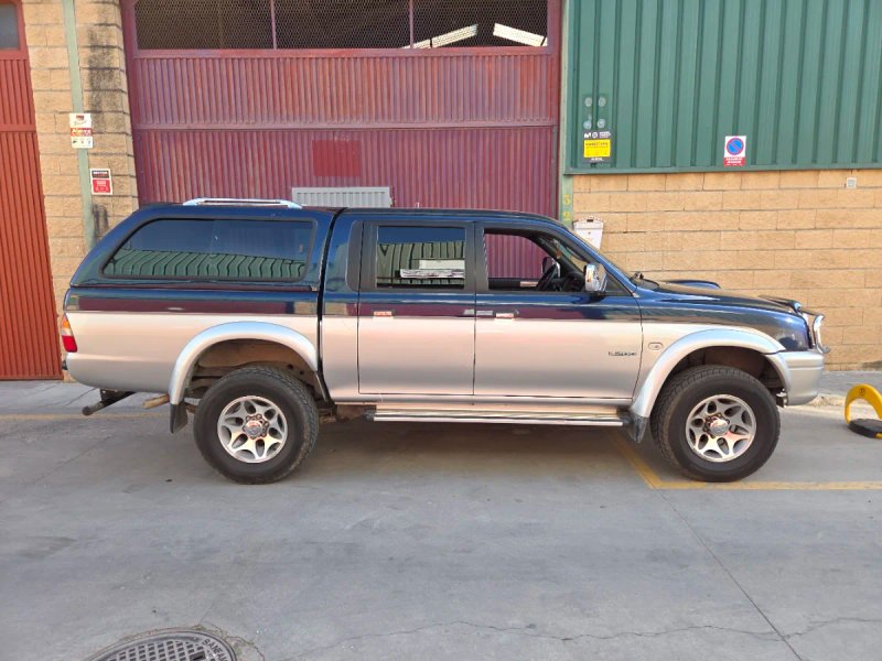 Mitsubishi L 200 2001 - foto 1