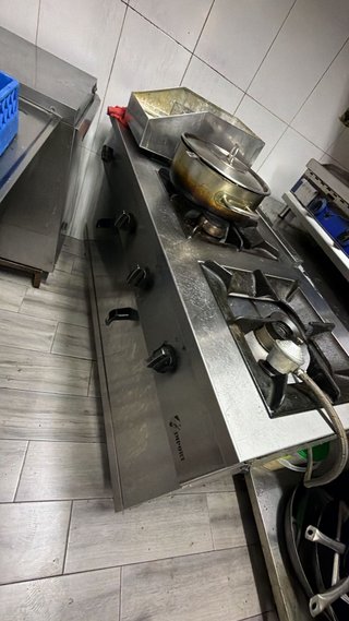 Cocina Maquimport 3 fuegos poco uso