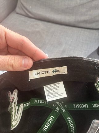 Gorra Lacoste Negra con Logo Verde
