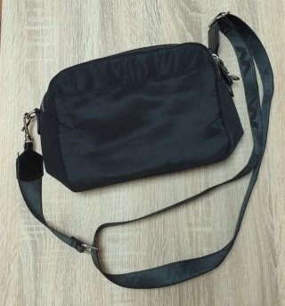 ✨ NO NEGOCIABLE ✨  Bolso bandolera Misako