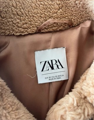 Abrigo pelo Zara
