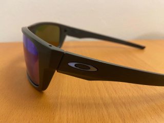 Gafas de sol Oakley grises