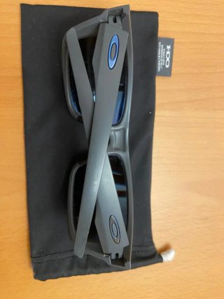 Gafas de sol Oakley grises