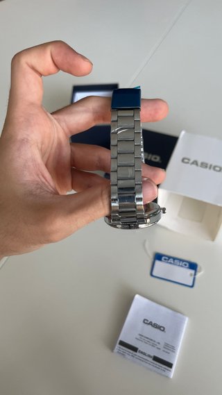 Reloj Casio 1302 Negro - NUEVO