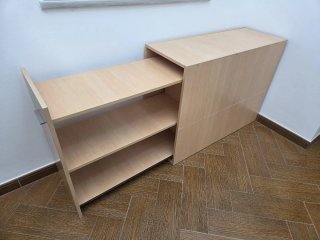 Armario y zapatero de madera