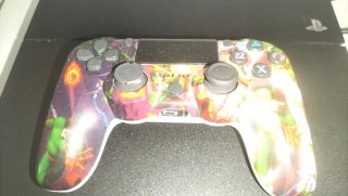 PlayStation 4 con mando