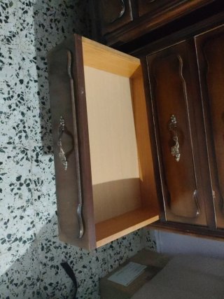 2 Mesitas de noche, madera con encimera de mármol