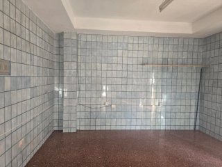 Rento local Cornella Llob.zona(Psje Ignacio Iglesi