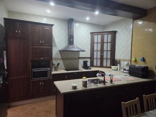Cocina modular marrón