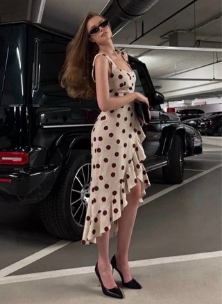 Vestido midi lunares
