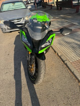 Kawasaki Ninja ZX10R