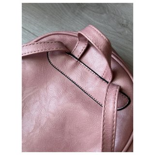Mochila elegante rosa suave