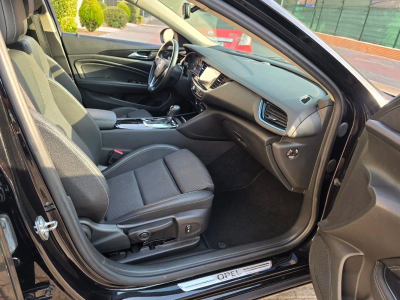 Opel Insignia Grand Sport 1.6 CDTI S&S Turbo D Excellence 2018, foto 24