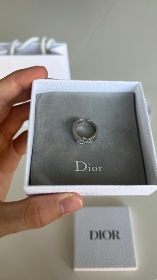 Anillo Dior con Diamantes - NUEVO