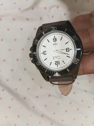 Reloj G&B Negro y Blanco