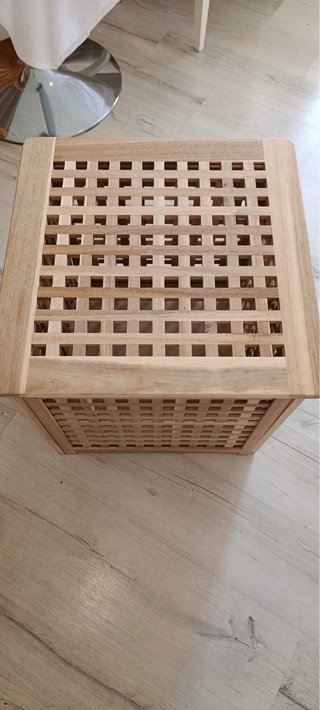 Mesa auxiliar de madera IKEA