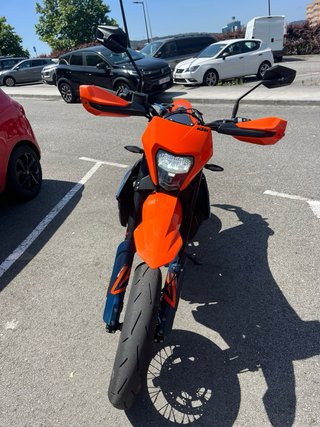 KTM 690 SMC R Supermoto Naranja/Azul