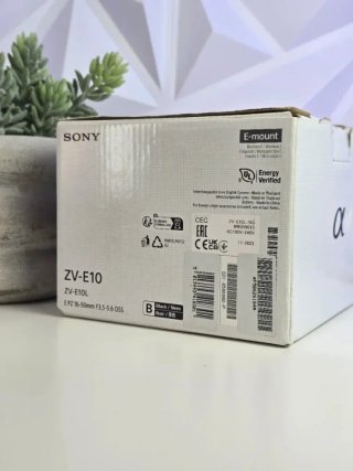 NUEVA Cámara Sony ZV-E10 con objetivo kit 16-50mm.