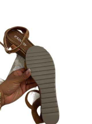 Sandalias marrones
