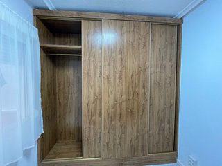 Regalar Puertas correderas armario madera